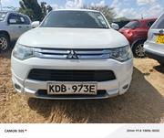 Mitsubishi Outlander 2013 White for sale