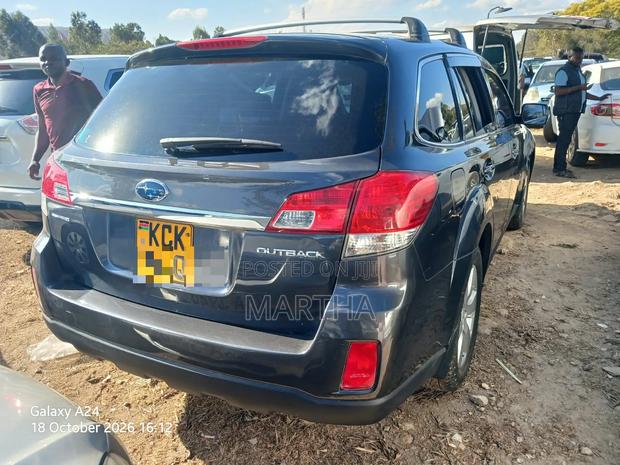 Subaru Outback 2012 Black