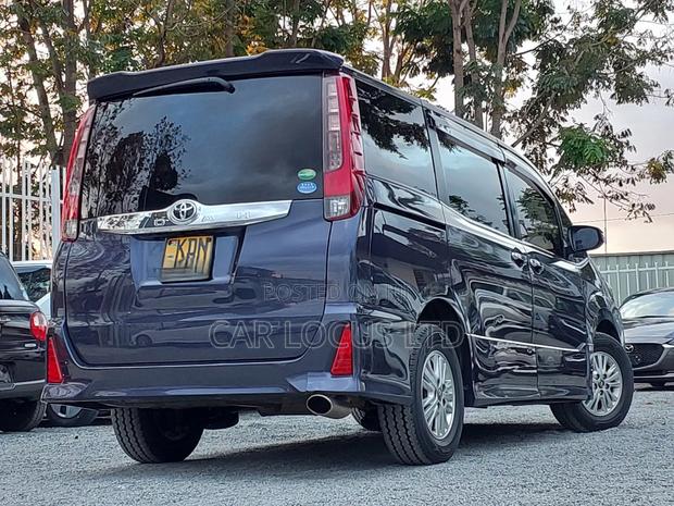 Toyota Noah 2.0 FWD (7 Seater) 2016 Black