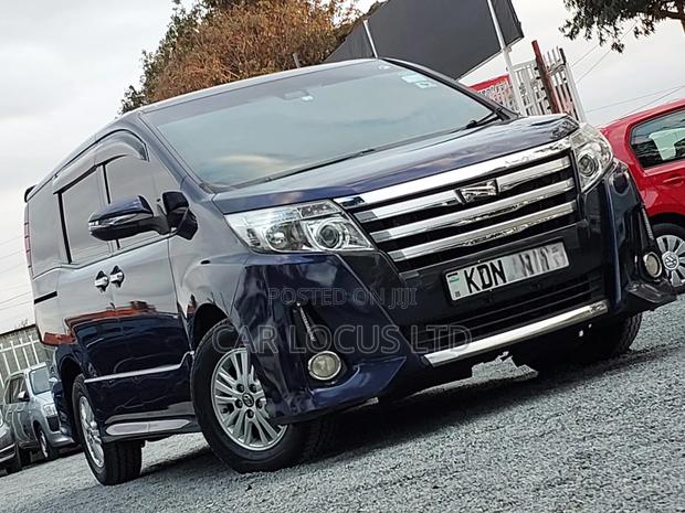Toyota Noah 2.0 FWD (7 Seater) 2016 Black