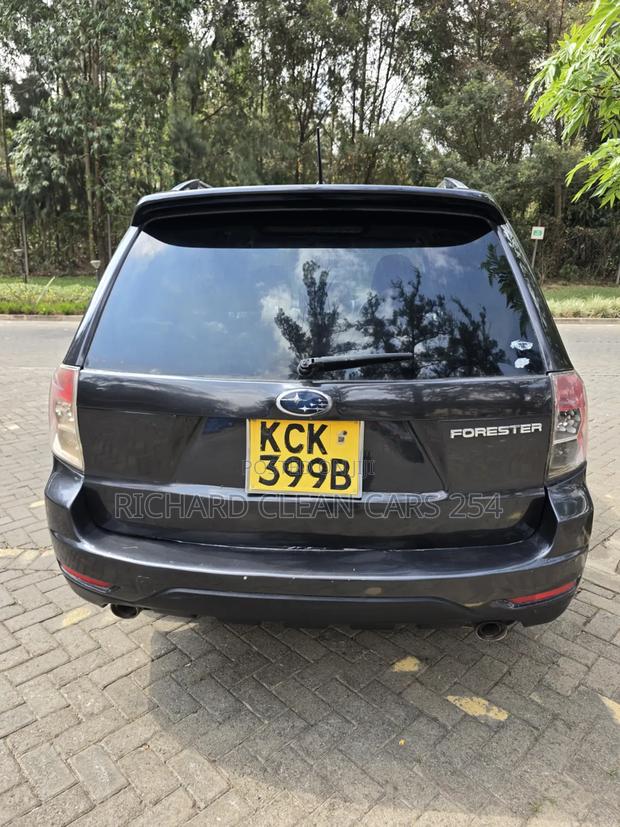 Subaru Forester 2010 Gray
