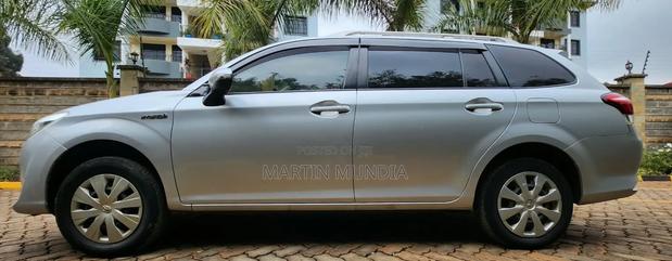 Toyota Corolla Fielder 1.5 Hybrid FWD 2017 Silver