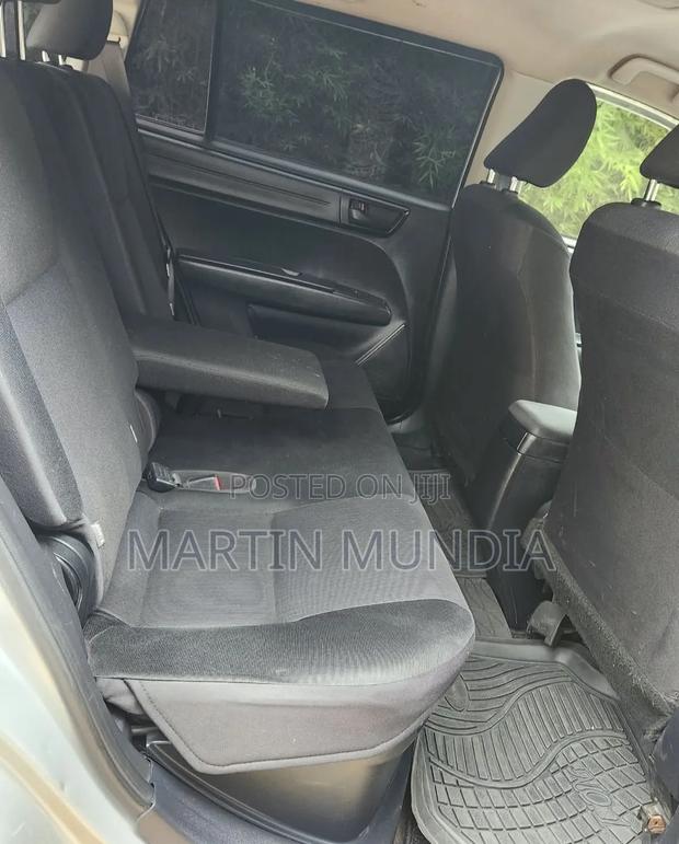 Toyota Corolla Fielder 1.5 Hybrid FWD 2017 Silver