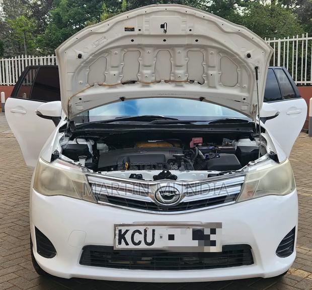 Toyota Corolla Fielder 1.8 Petrol FWD 2013 White