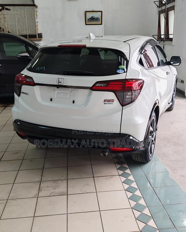 Honda Vezel 2019 White