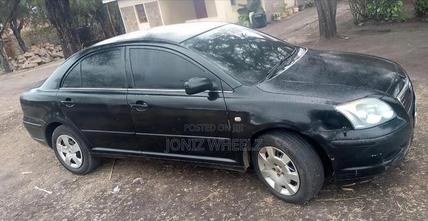Toyota Avensis 2004 Matt Black