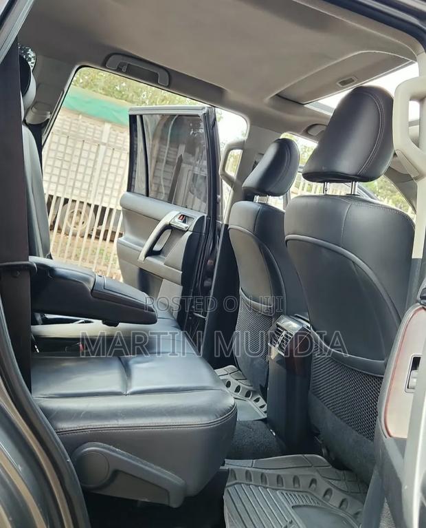 Toyota Land Cruiser Prado 3.0 D-4D (190 Hp) 7 seats 2015 Gray