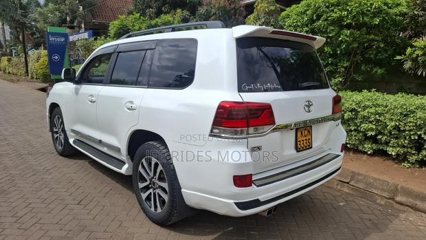 Toyota Land Cruiser 4.6 V8 AX G Selection 2010 White