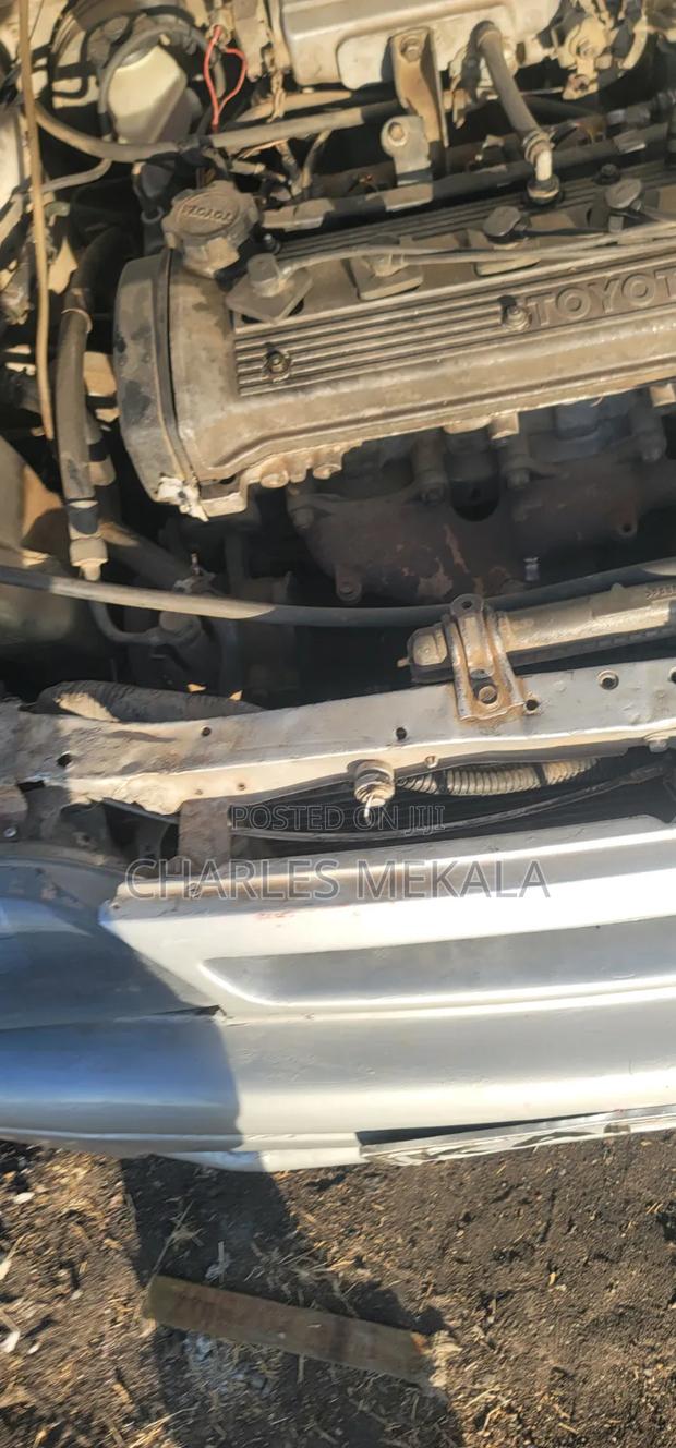 Toyota Starlet 2000 Gray