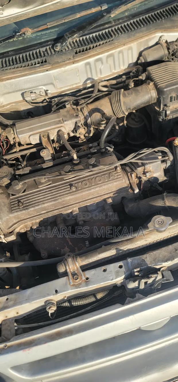 Toyota Starlet 2000 Gray