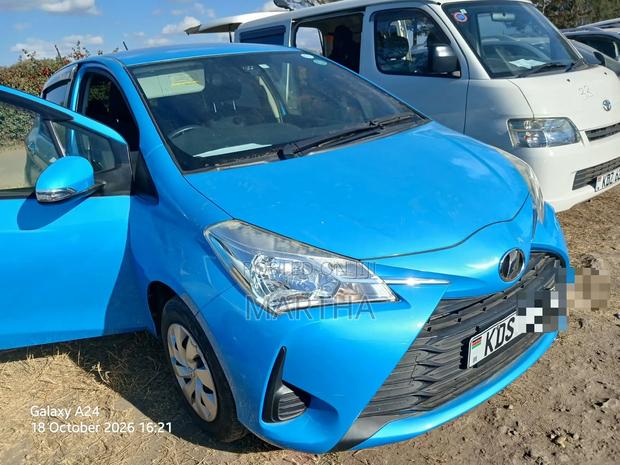 Toyota Vitz 2018 Blue