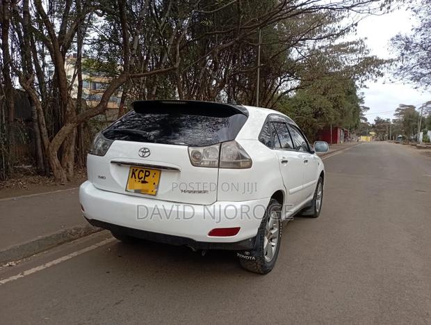 Toyota Harrier 2.4 2010 White