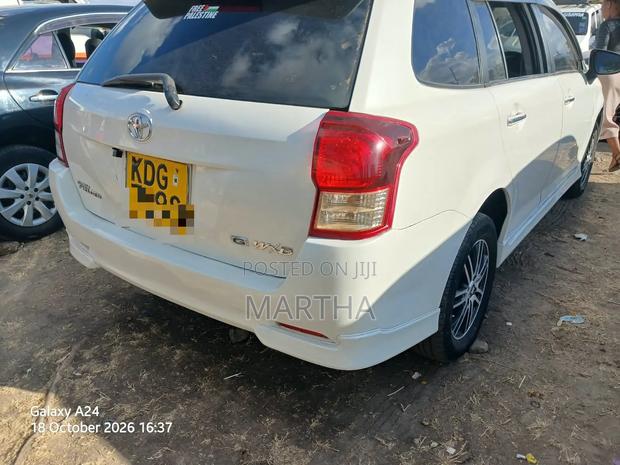 Toyota Corolla Fielder 2015 White