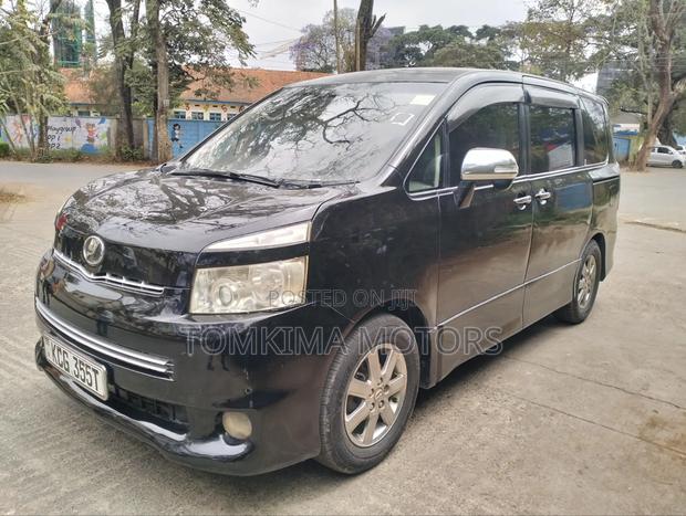 Toyota Voxy 2009 Black