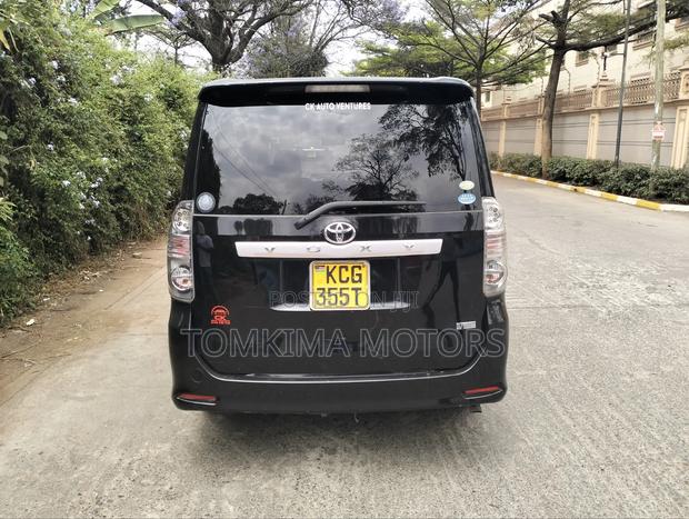 Toyota Voxy 2009 Black