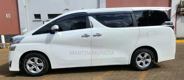 Toyota Vellfire 2.5 Z G Edition 2018 White