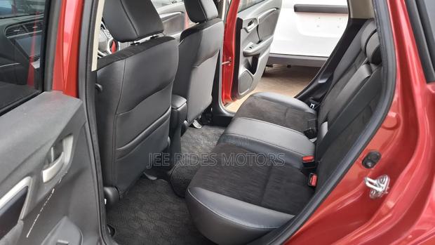 Honda Fit Shuttle 1.5 Hybrid 2WD 2019 Red