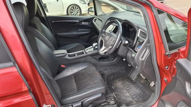 Honda Fit Shuttle 1.5 Hybrid 2WD 2019 Red