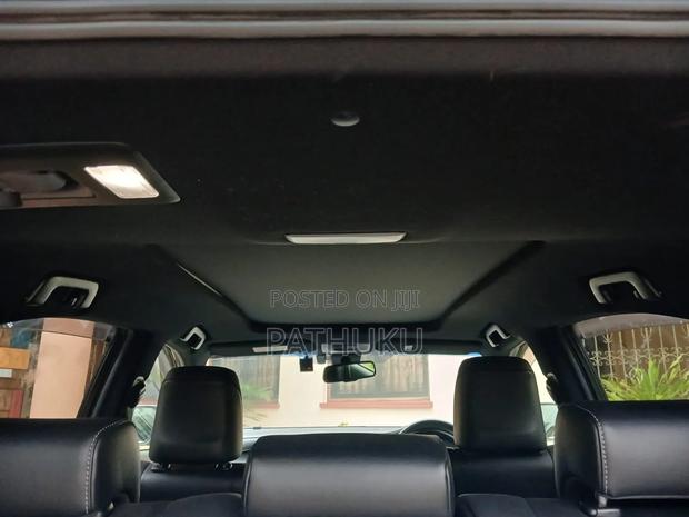 Toyota Harrier 2019 Black