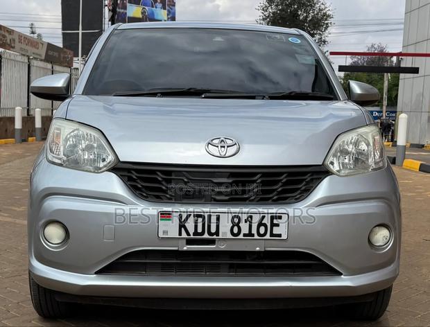 Toyota Passo 1.0 FWD 2018 Silver