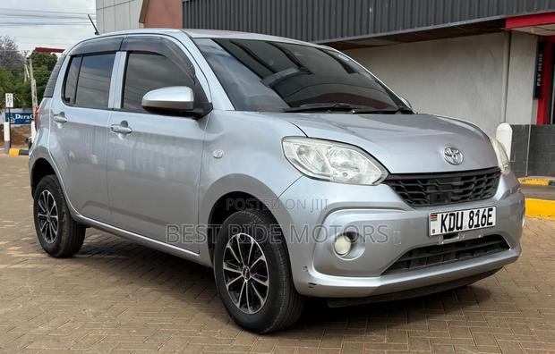 Toyota Passo 1.0 FWD 2018 Silver