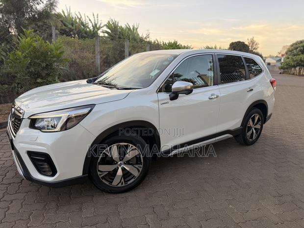Subaru Forester Premium AWD 2019 Pearl
