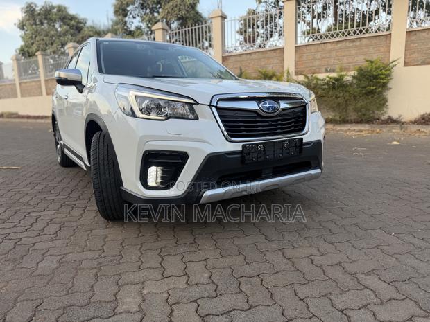 Subaru Forester Premium AWD 2019 Pearl