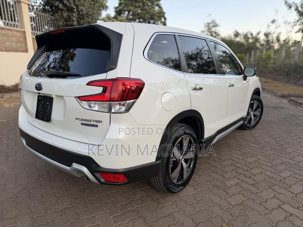 Subaru Forester Premium AWD 2019 Pearl