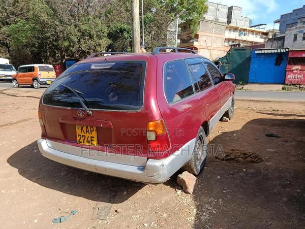 Toyota Corolla 2000 Maroon