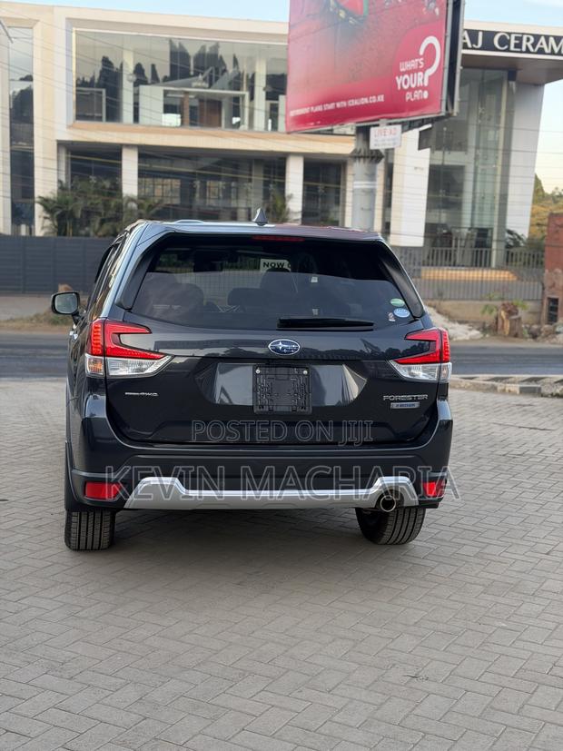 Subaru Forester Premium AWD 2019 Gray