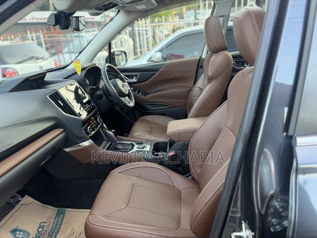 Subaru Forester Premium AWD 2019 Gray