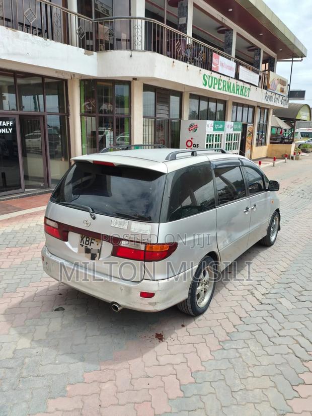 Toyota Estima 2007 Silver