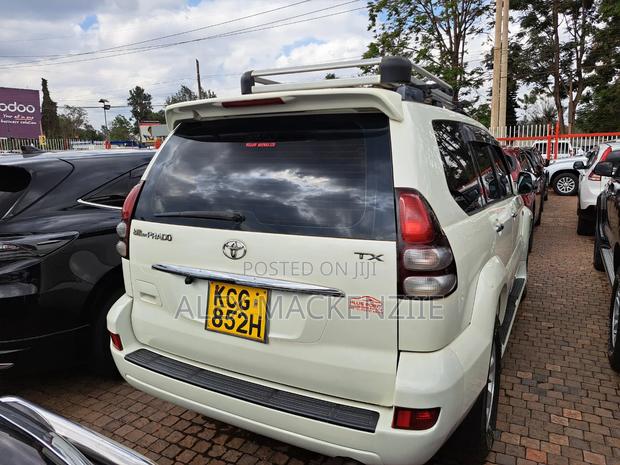 Toyota Land Cruiser Prado 2009 White