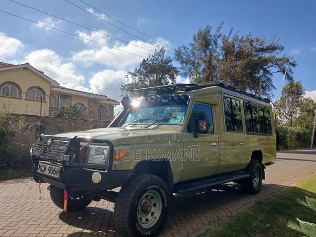 Toyota Land Cruiser 2013 Beige