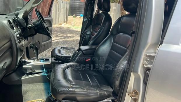 Jeep Cherokee 2003 Silver