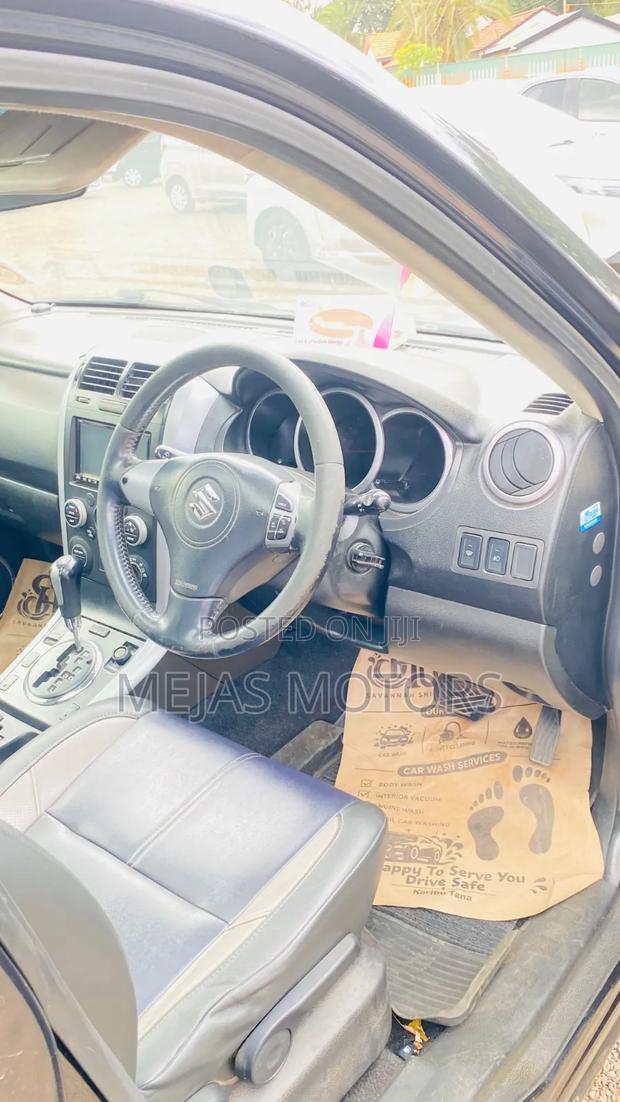 Suzuki Escudo 2009 Black