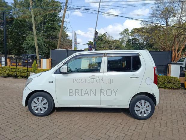 Suzuki Wagon R 660 Petrol FWD 2015 White