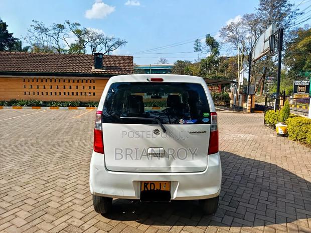 Suzuki Wagon R 660 Petrol FWD 2015 White