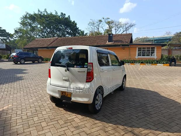 Suzuki Wagon R 660 Petrol FWD 2015 White