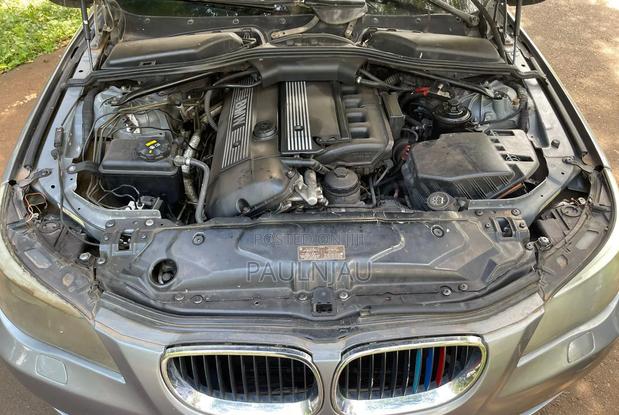 BMW 520i 2004
