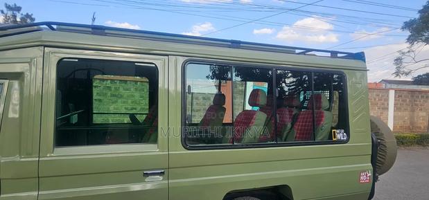 Toyota Land Cruiser 2006 Green