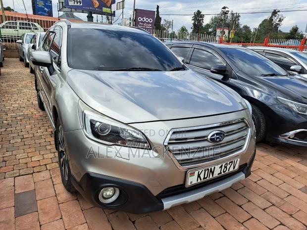 Subaru Outback 2016 Gold