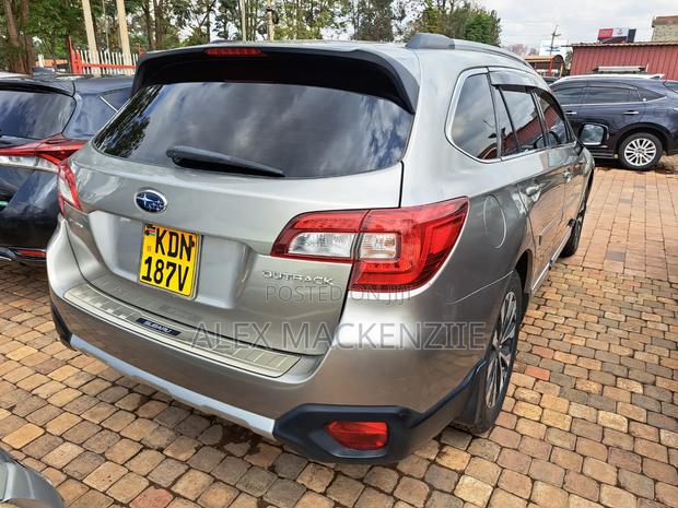 Subaru Outback 2016 Gold