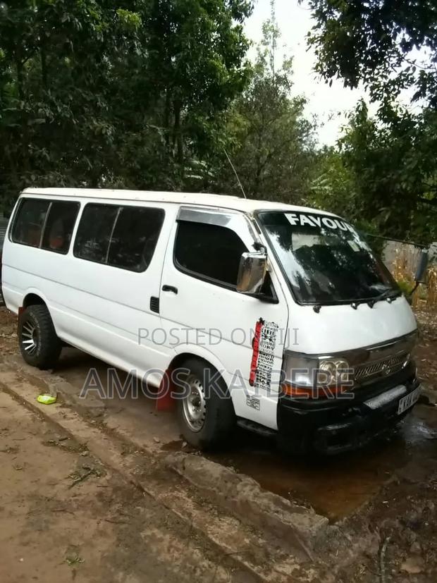 Toyota Grand HiAce 1999 White