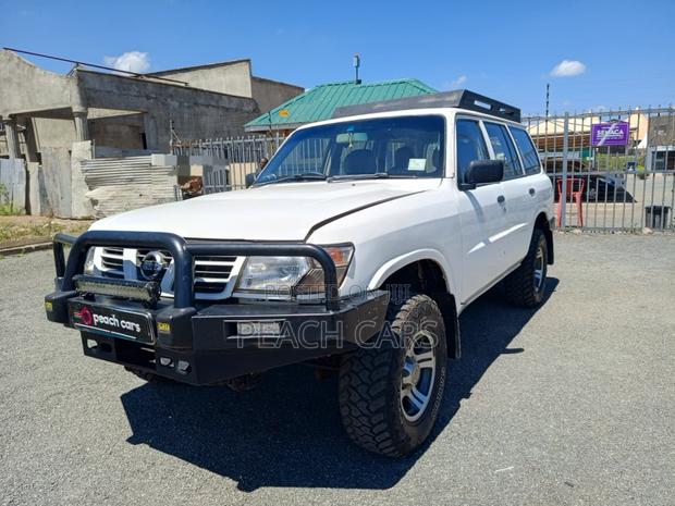 Nissan Patrol 2003 White