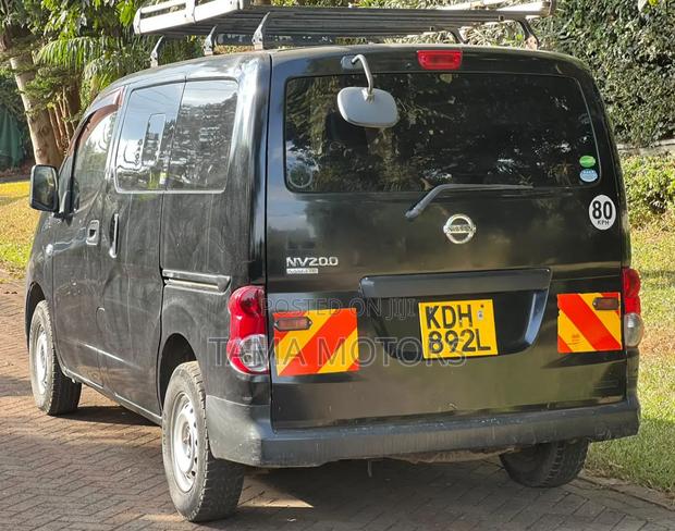 Nissan NV1500 2015 Black