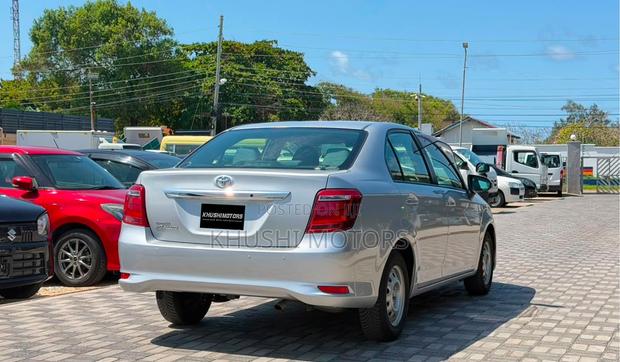 Toyota Corolla 2019 Silver
