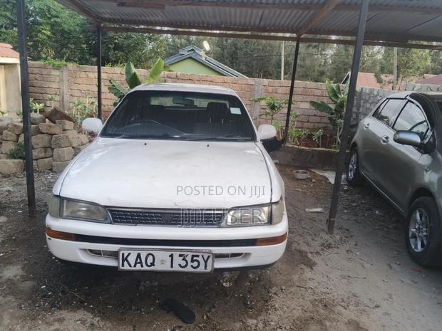 Toyota Corolla G-Touring 1995 White