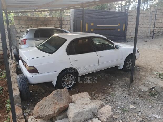 Toyota Corolla G-Touring 1995 White