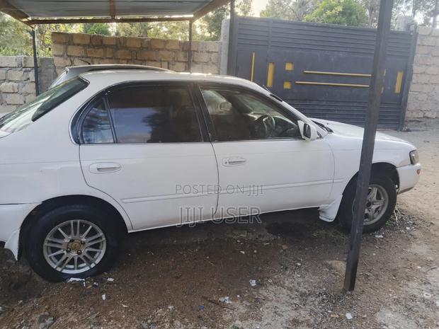 Toyota Corolla G-Touring 1995 White